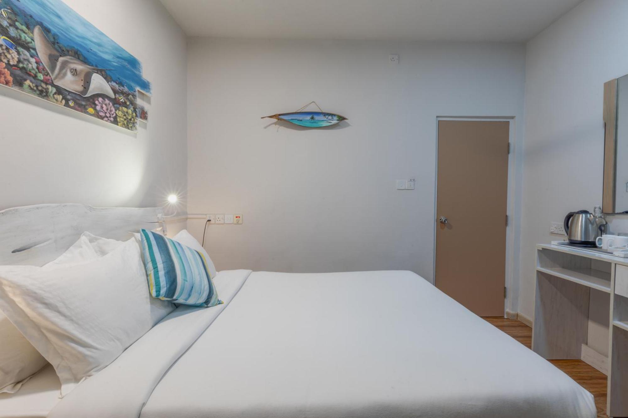 Ocean Pearl Maldives At Gulhi Island Hotel Екстериор снимка